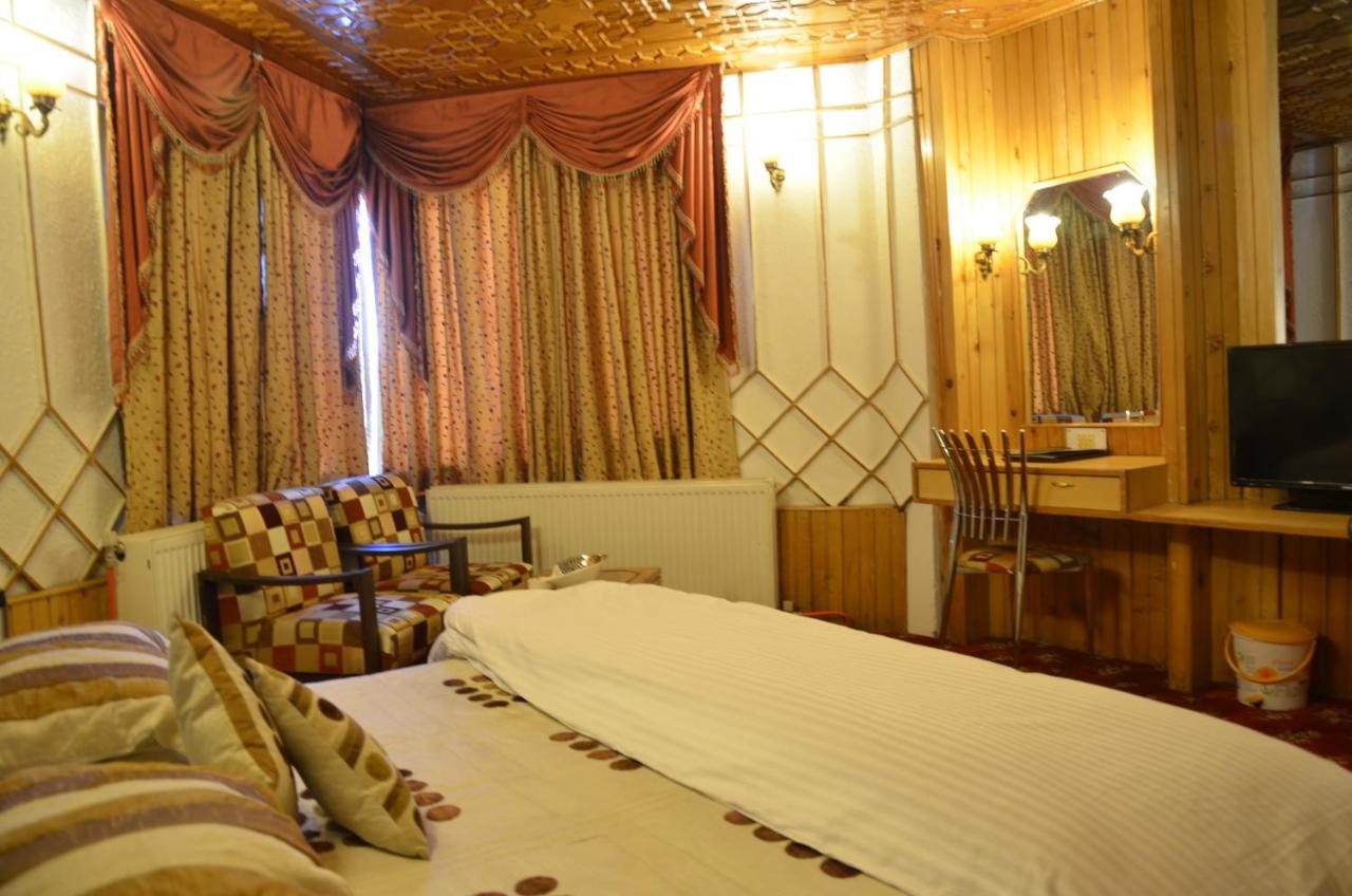 JAMMU AND KASHMIR Hotel Hilltop Gulmarg מראה חיצוני תמונה