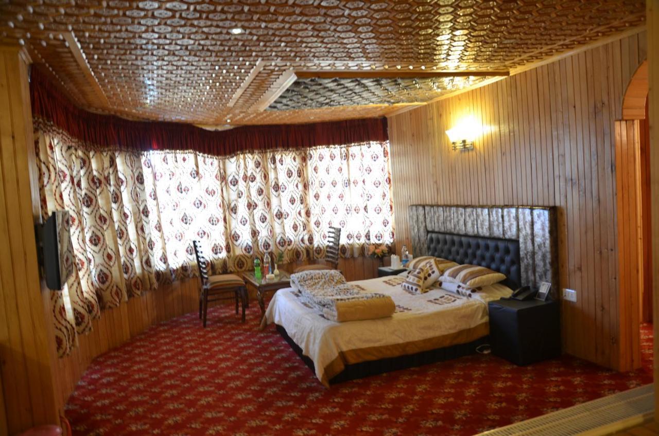 JAMMU AND KASHMIR Hotel Hilltop Gulmarg מראה חיצוני תמונה
