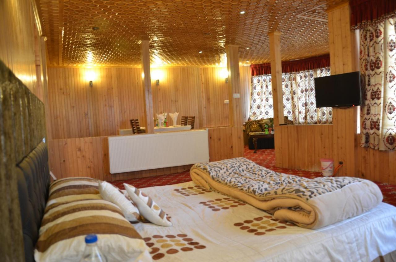 JAMMU AND KASHMIR Hotel Hilltop Gulmarg מראה חיצוני תמונה