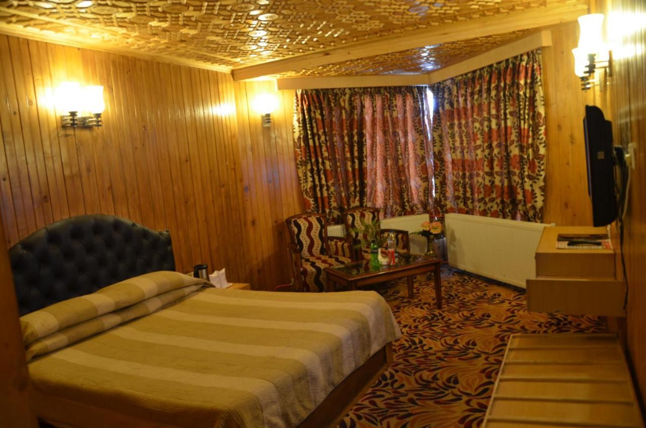 JAMMU AND KASHMIR Hotel Hilltop Gulmarg מראה חיצוני תמונה