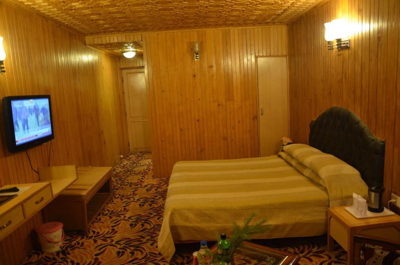 JAMMU AND KASHMIR Hotel Hilltop Gulmarg מראה חיצוני תמונה
