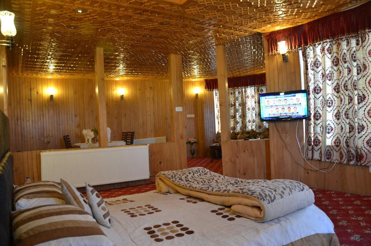 JAMMU AND KASHMIR Hotel Hilltop Gulmarg מראה חיצוני תמונה